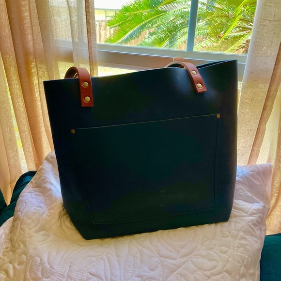 Portland Leather Deep Water tote with tandles - Picture 7 of 7